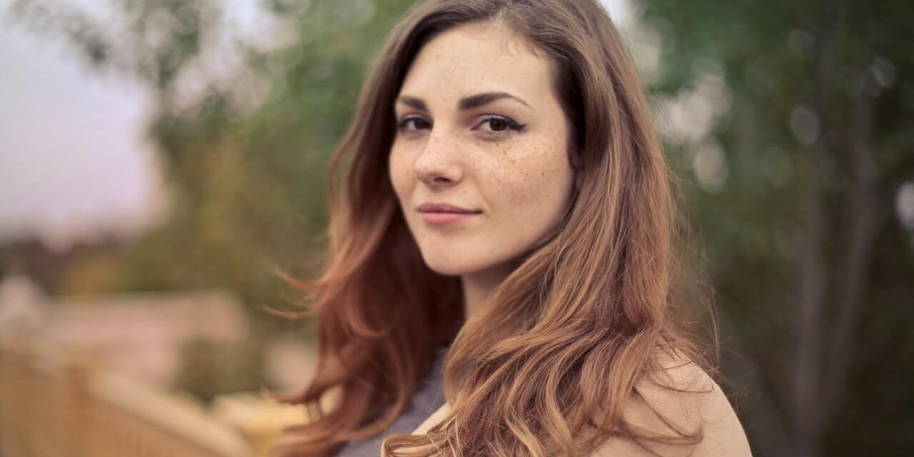 FEATURED IMAGE [Red Apple Lipstick] 3:19:18 - The Five-Minute Face: 10 Tips to Speed Up Your Makeup Routine