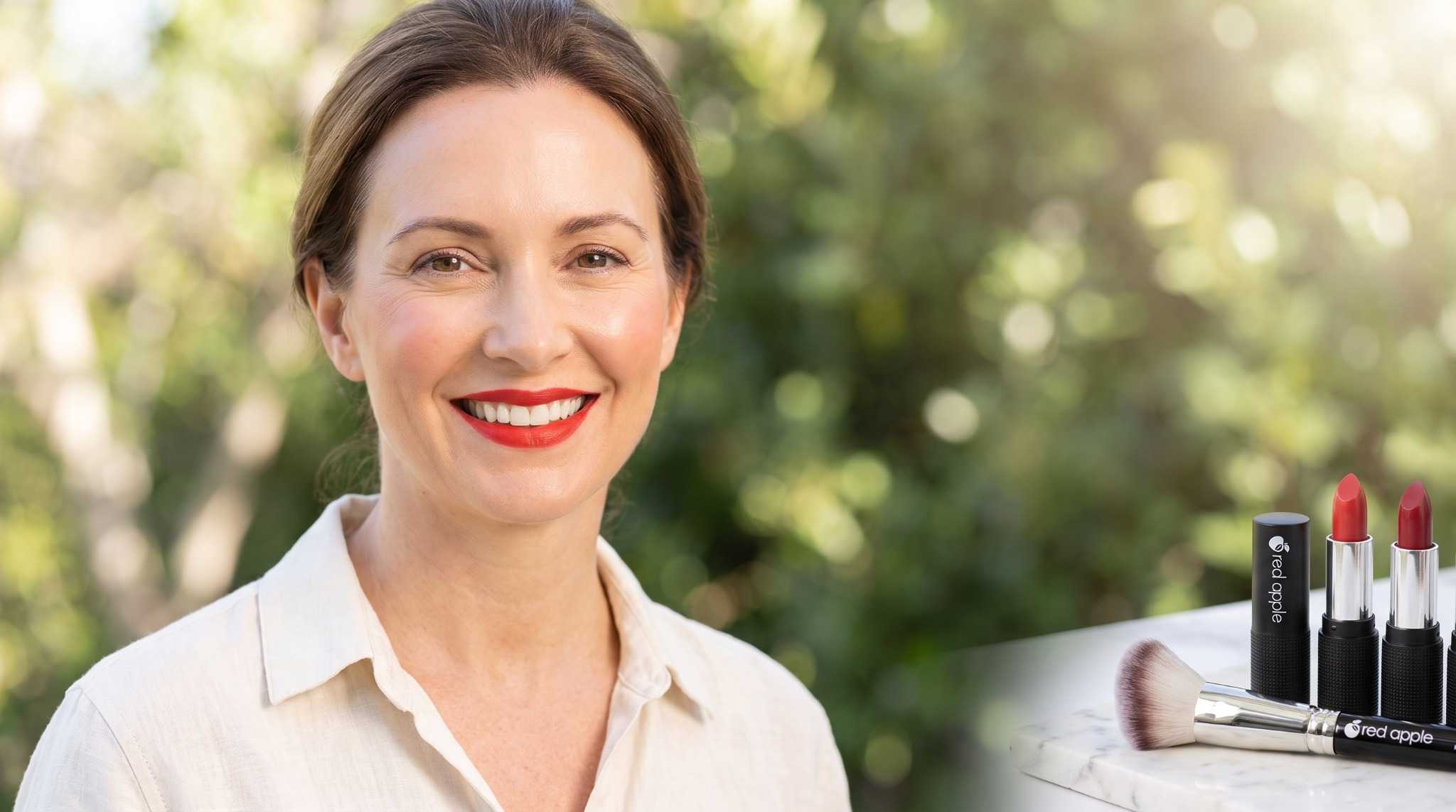 The Ultimate Guide to Sensitive Skin Makeup: Clean, Hydrating & Gentle
