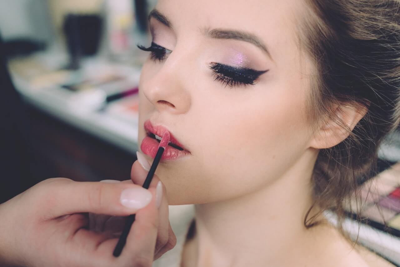A Beginner’s Guide To Makeup Do’s and Dont’s