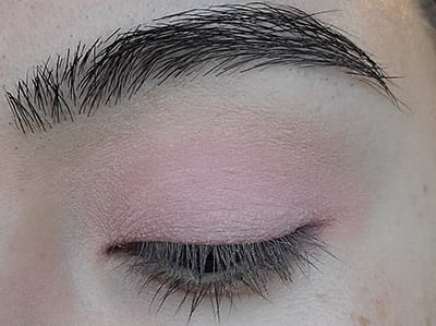 Image of eyelid with En Pointe eyeshadow by Red Apple Lipstick that was applied all over the lid