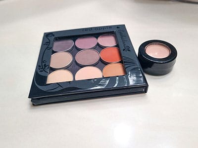 Image of custom z palette with Red Apple Lipstick's 9 New Matte Eyeshadows and Prime Time Eyeshadow primer