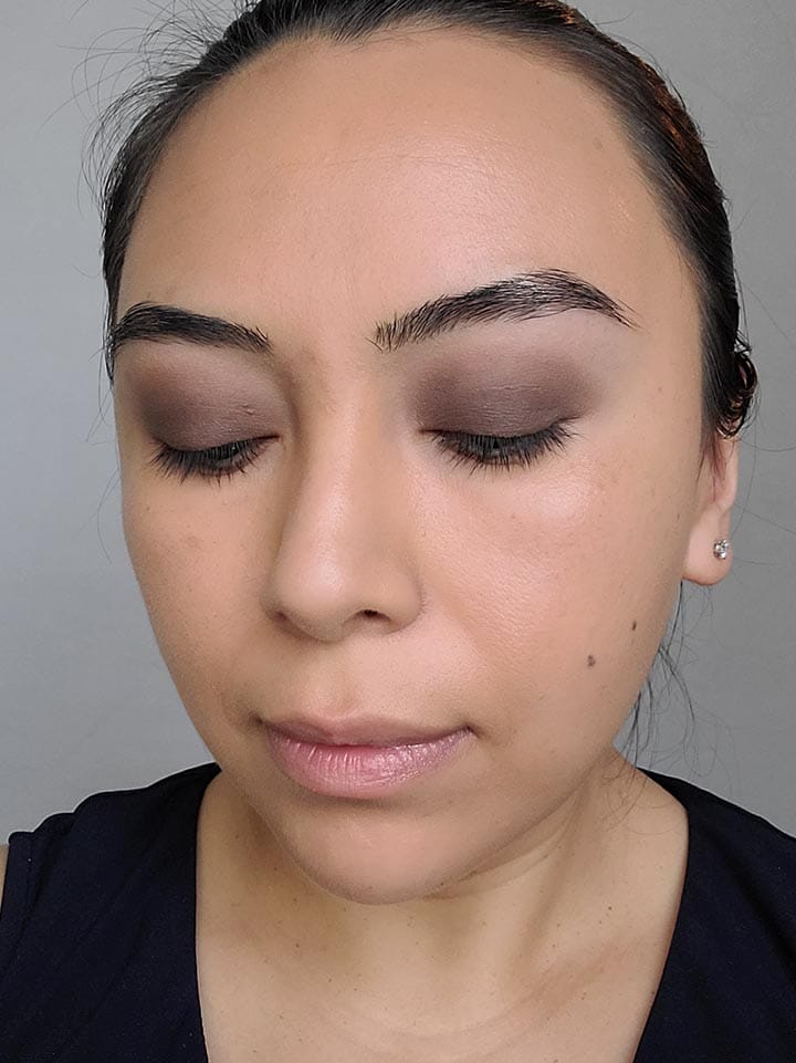 Wedding guest makeup eye lid and crease color
