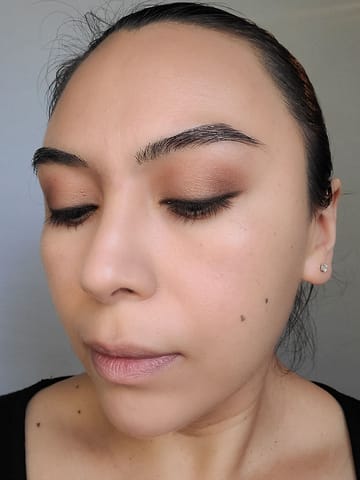 use eyeliner when making a warm toned makeup look for spring