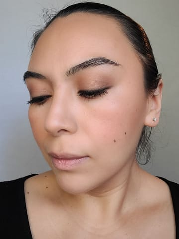 use a warm blush in a warm toned makeup look for spring